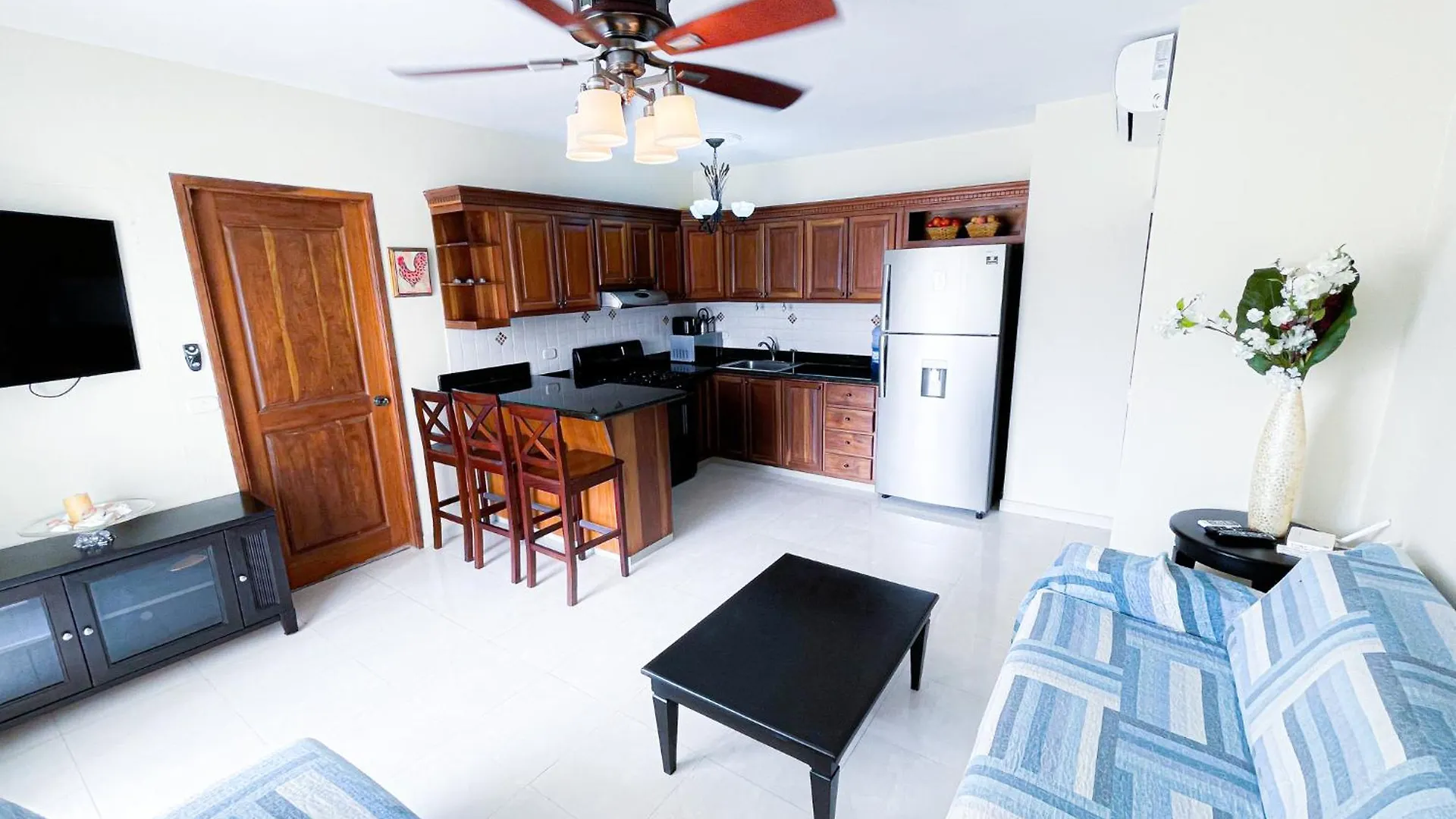 Resort Tropical Villas Beach Club And Spa Bavaro Beach Homes With Wifi Parking Bbq بونتا كانا 5*,  جمهورية الدومينيكان